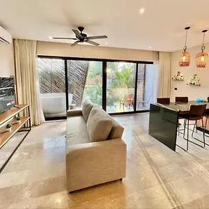 ***** Hotel Sky K104 México